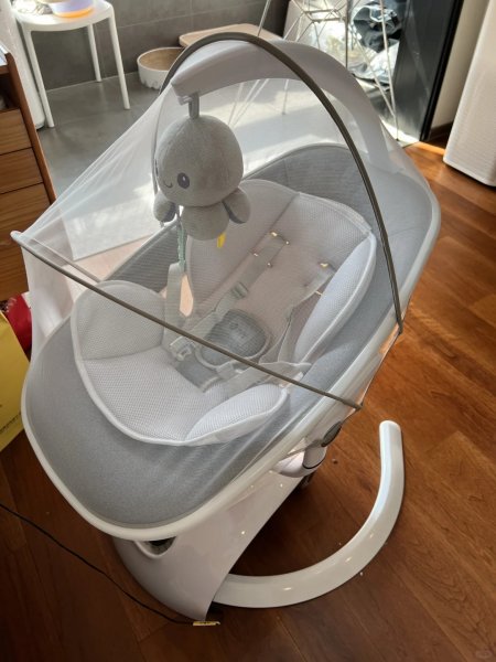 优乐博电动摇椅，9成新，超值转让！